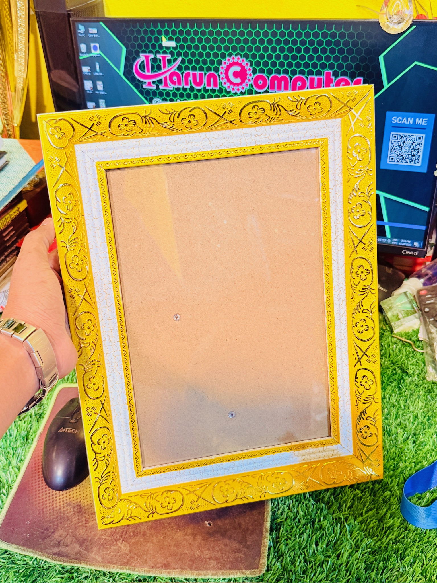HC VIP-FRAME
